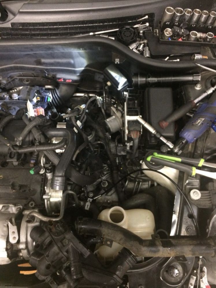 Tempe mobile mechanic engine work during a service call